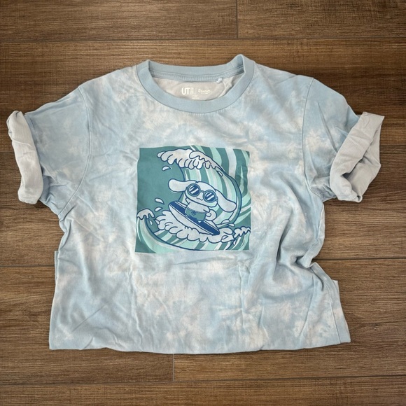 Uniqlo Sanrio Cinnamoroll T-Shirt - Picture 1 of 3